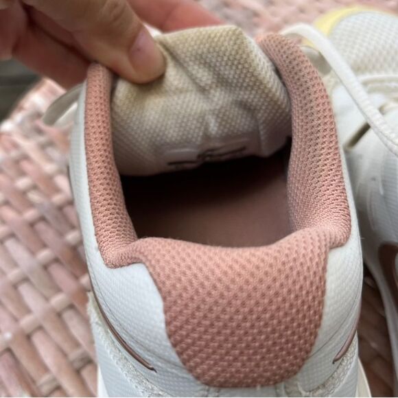 Nike Women Air Zoom Prestige Sneakers - Picture 10 of 16